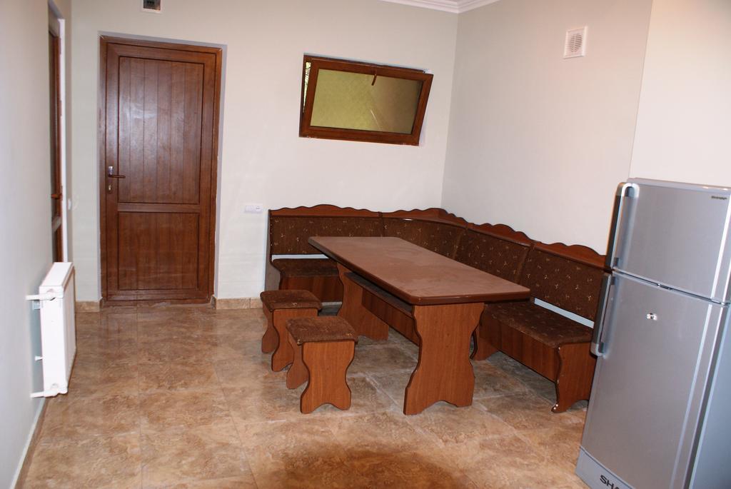 Odzun Hotel Алаверді Номер фото